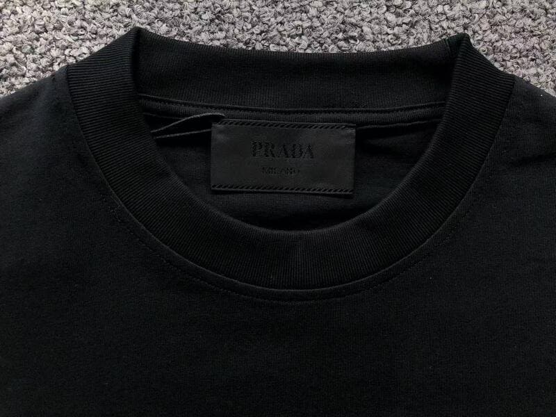 Camiseta Prada Pocket Logo
