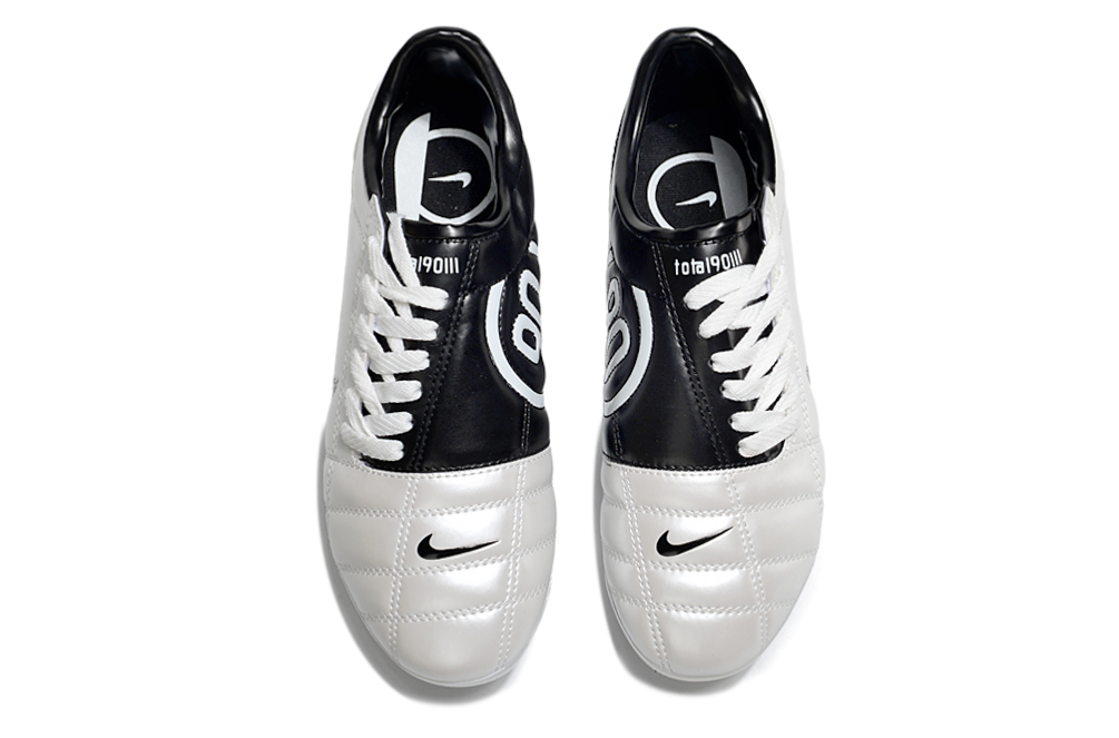 Chuteira Nike Total 90 FG