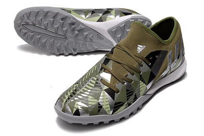 Chuteira Predator Edge 3 low Society