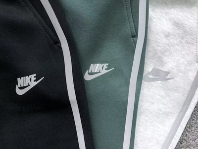 Conjunto Nike Tech Fleece Preto (Reflective)