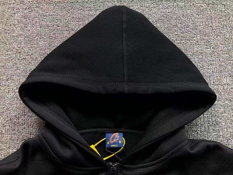 Conjunto Corteiz Arch Shield Zip Black
