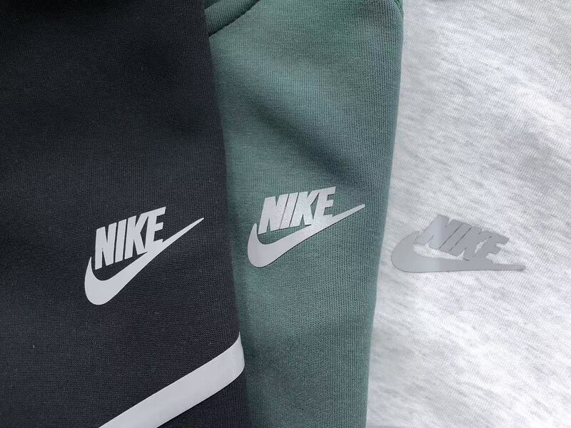 Conjunto Nike Tech Fleece Verde (Reflective)