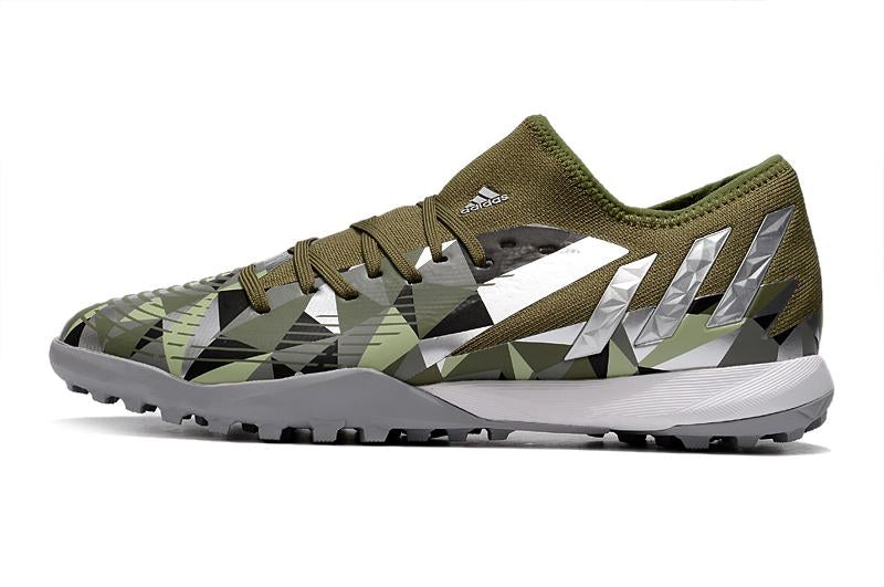 Chuteira Predator Edge 3 low Society