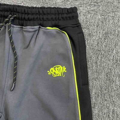 Conjunto Synaworld Pipe Hoodie & Shorts Cinza