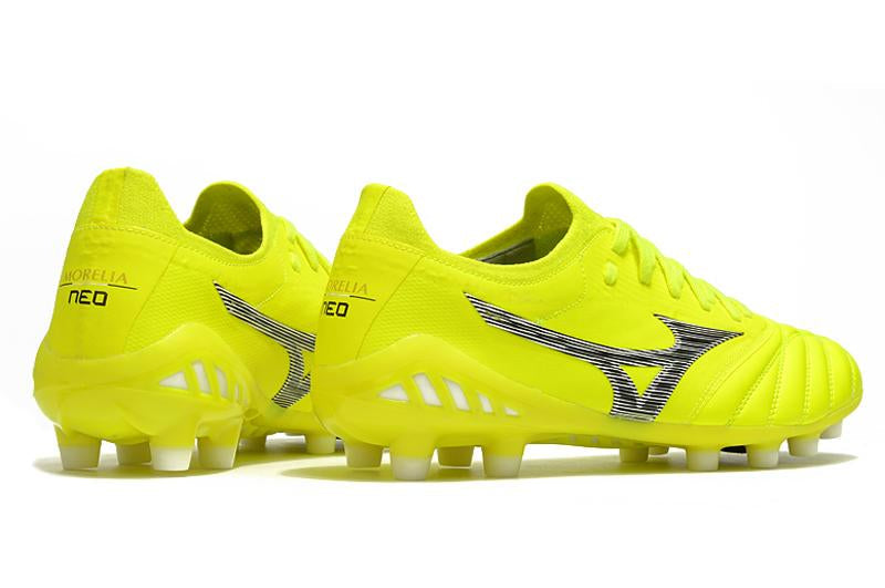 Chuteira MORELIA NEO III Campo