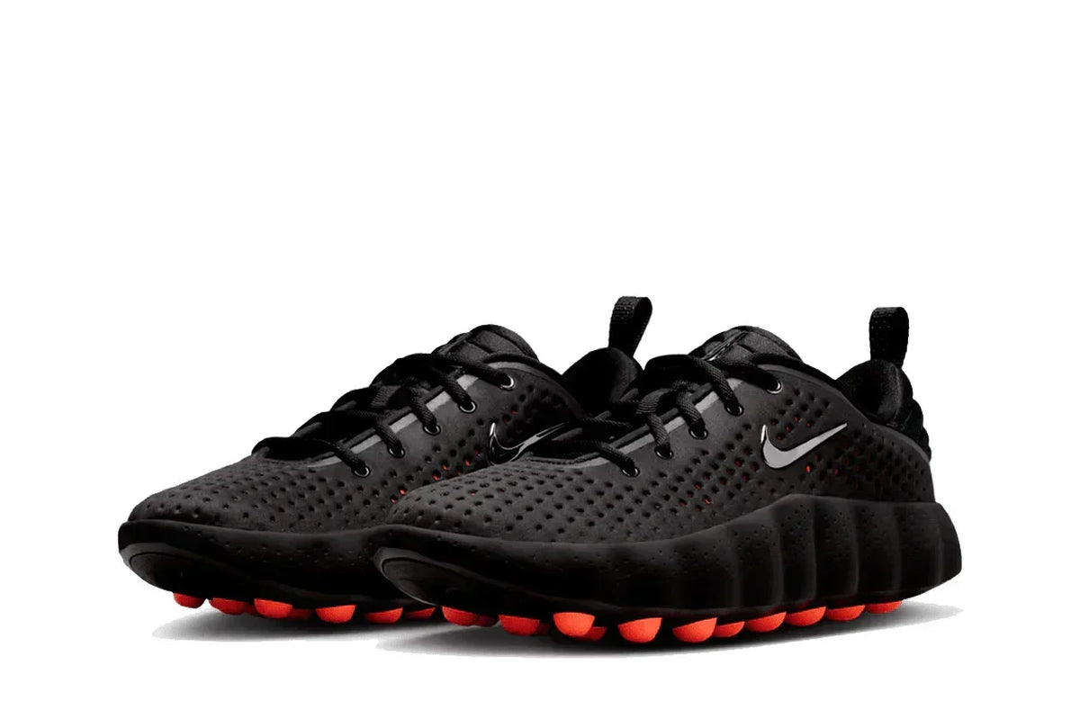 Nike Mind 002 Black Hyper Crimson Preto